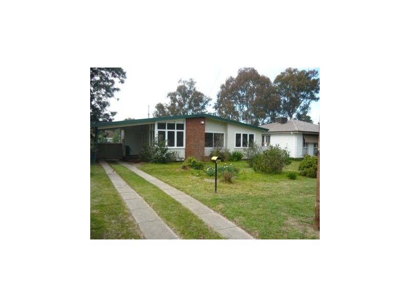 898 Captain Cook Drive, North Albury NSW 2640
