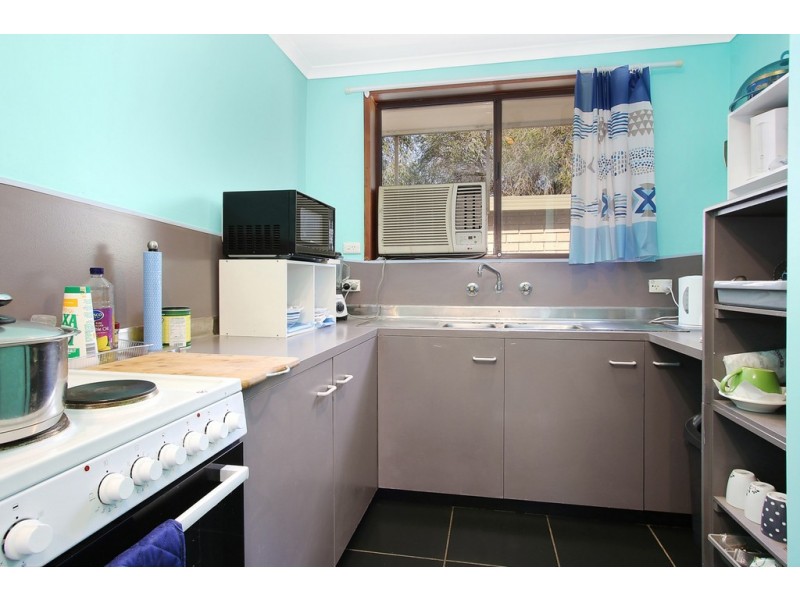 2/623 Prune Street, Lavington NSW 2641