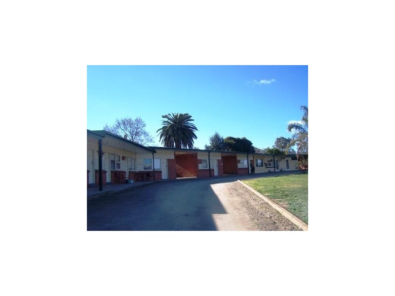 18/511 Wagga Road, Lavington NSW 2641