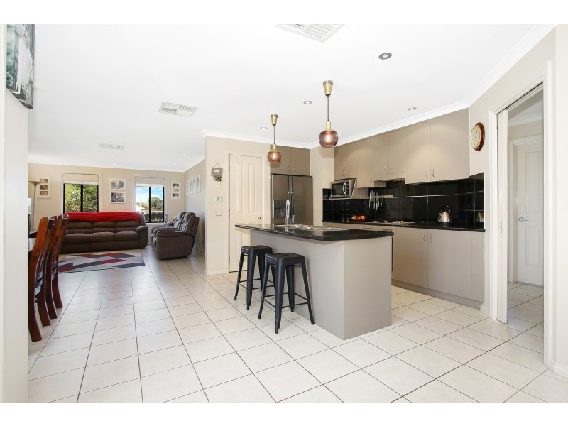 16 Almurta Court, Springdale Heights NSW 2641