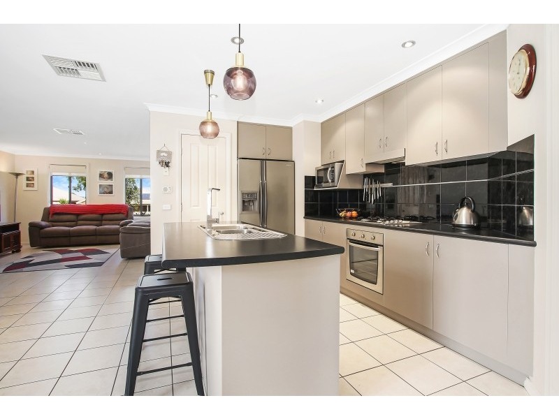16 Almurta Court, Springdale Heights NSW 2641