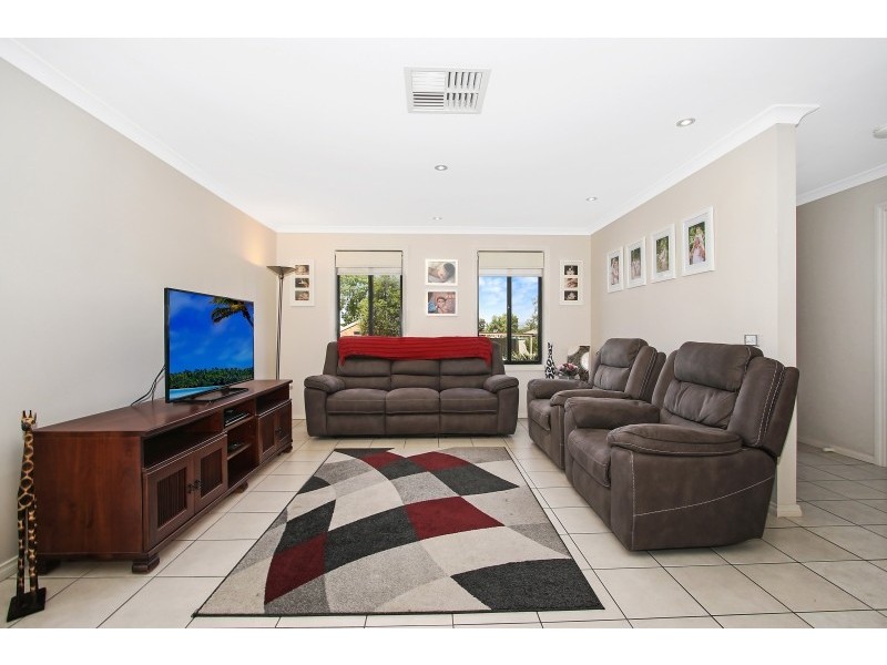 16 Almurta Court, Springdale Heights NSW 2641