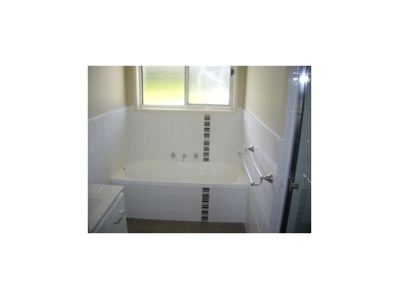 20 Hickory Street, Thurgoona NSW 2640