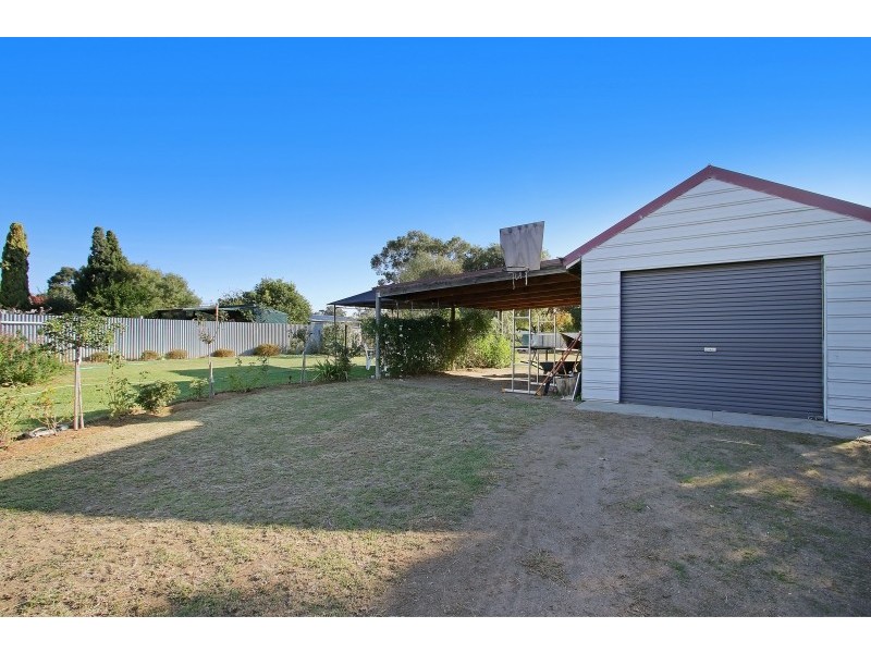 31 Commercial Street, Walla Walla NSW 2659