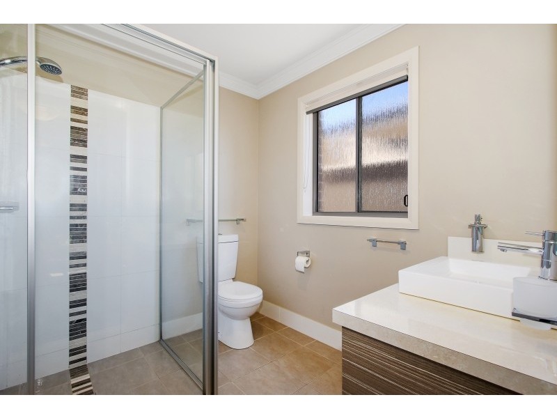 15 Lawson Circuit, Lavington NSW 2641