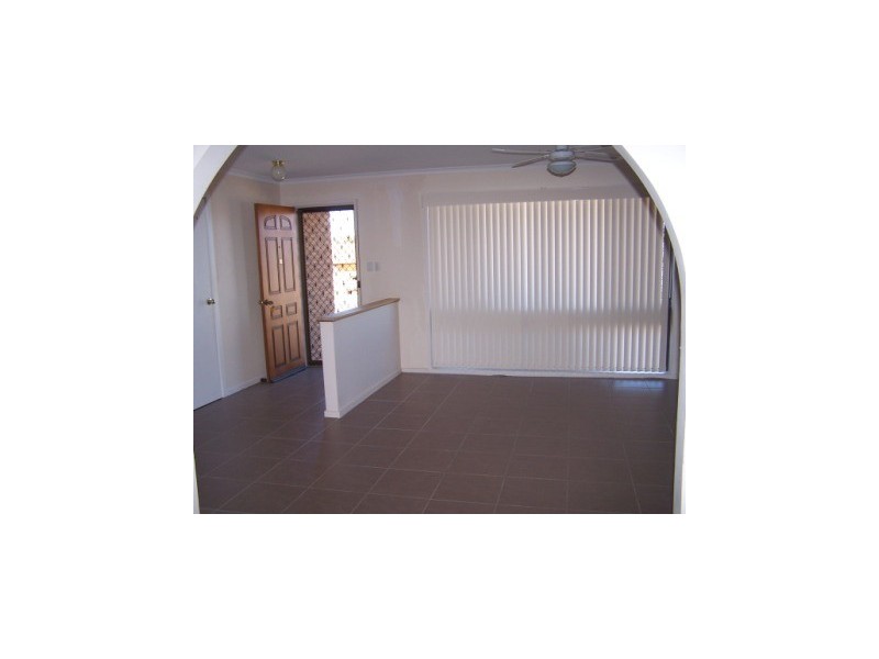 2/523 Nagle Road, Lavington NSW 2641