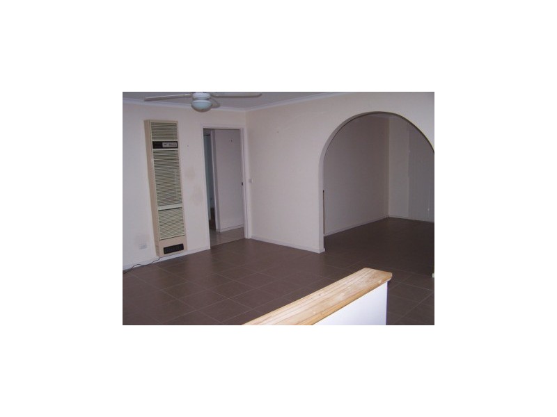 2/523 Nagle Road, Lavington NSW 2641