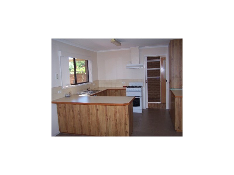 2/523 Nagle Road, Lavington NSW 2641