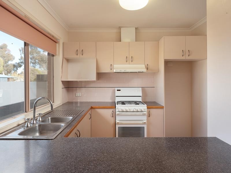 4/14 Graetz Court, Lavington NSW 2641