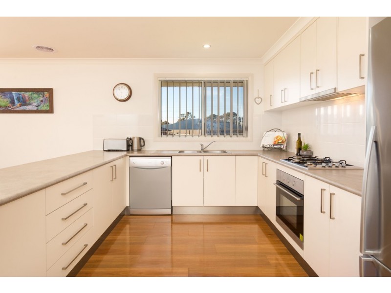 11 Baxter Court, Lavington NSW 2641