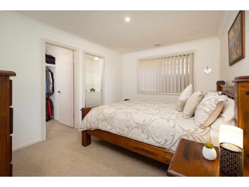 11 Baxter Court, Lavington NSW 2641