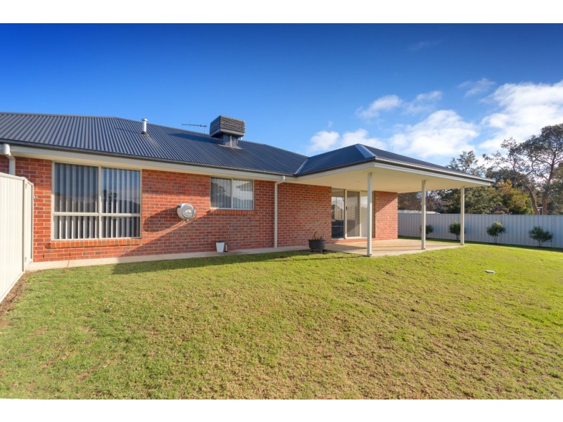 11 Baxter Court, Lavington NSW 2641
