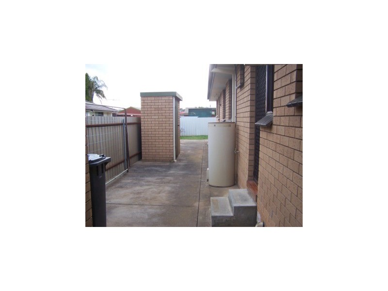 2/623  Prune Street, Lavington NSW 2641