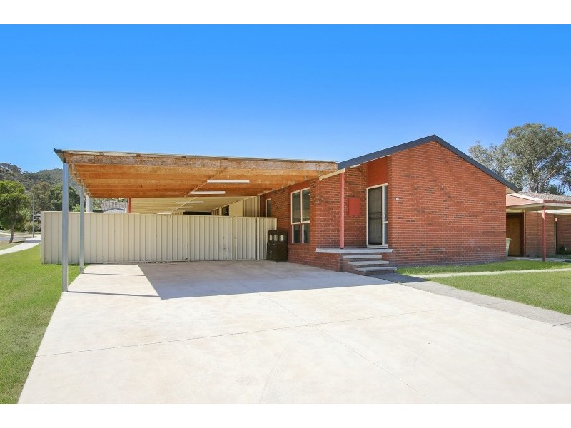 1 Canara Place, Springdale Heights NSW 2641