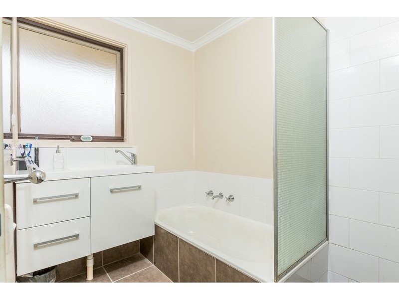 1 Canara Place, Springdale Heights NSW 2641