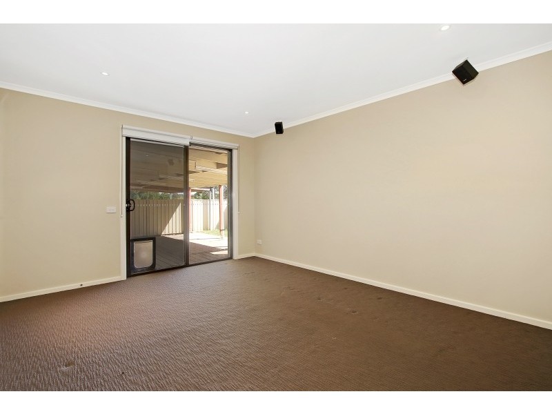 1 Canara Place, Springdale Heights NSW 2641