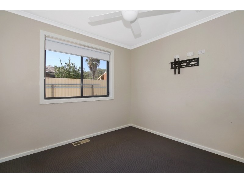 1 Canara Place, Springdale Heights NSW 2641