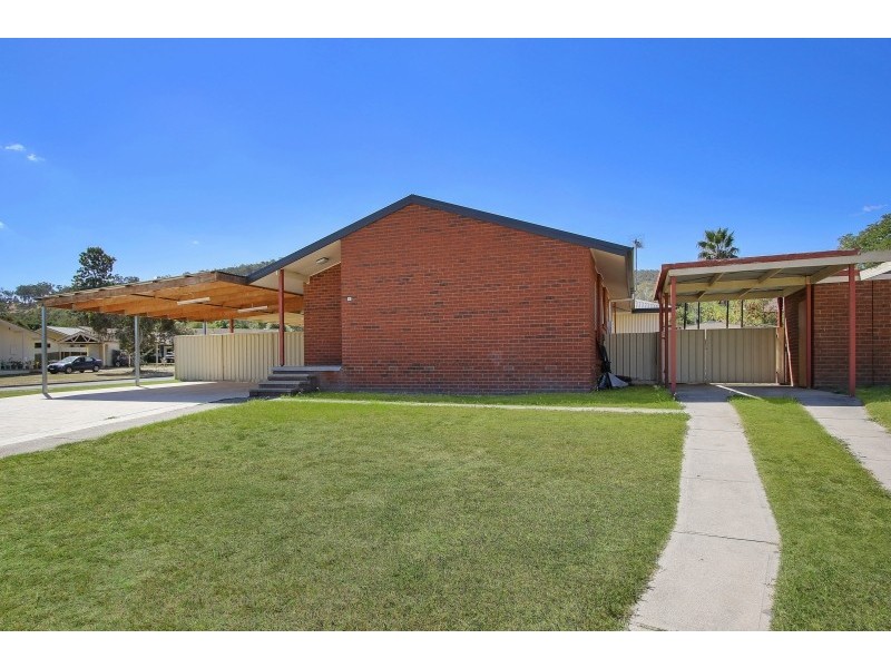 1 Canara Place, Springdale Heights NSW 2641