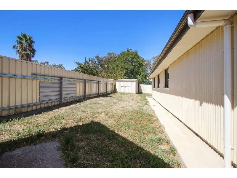 1 Canara Place, Springdale Heights NSW 2641