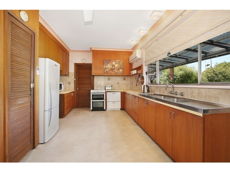 537 Sanders Road, Lavington NSW 2641