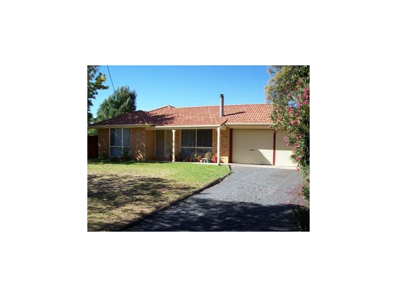 76 Hawkins, Howlong NSW 2643