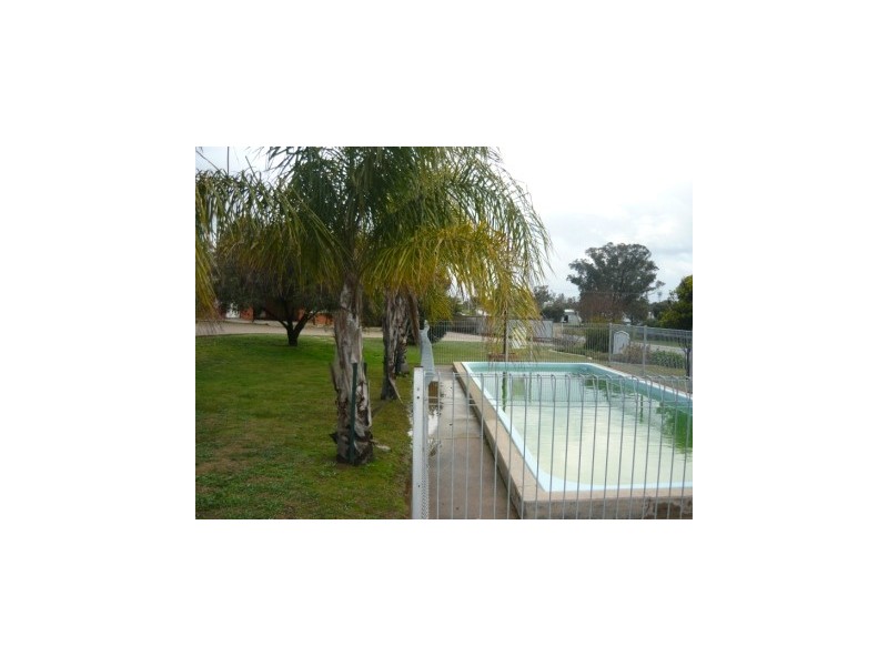 4/511 Wagga Road, Lavington NSW 2641