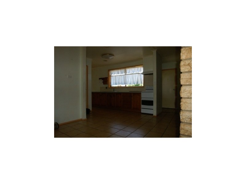 74 James Cook Avenue, Howlong NSW 2643