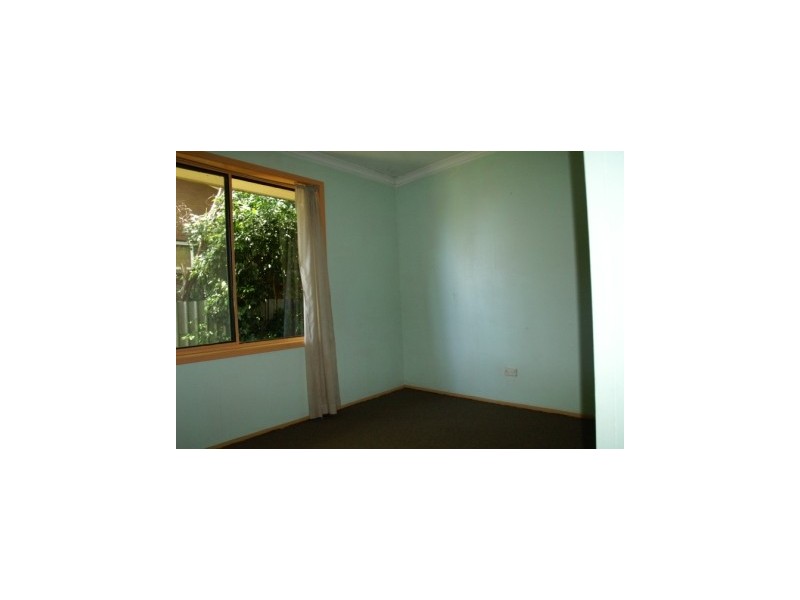 74 James Cook Avenue, Howlong NSW 2643