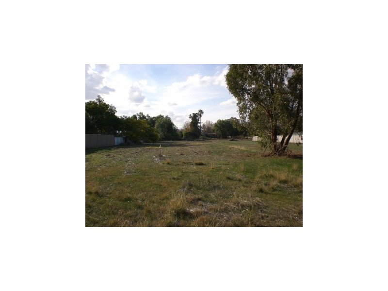 2/67 Russell, Howlong NSW 2643