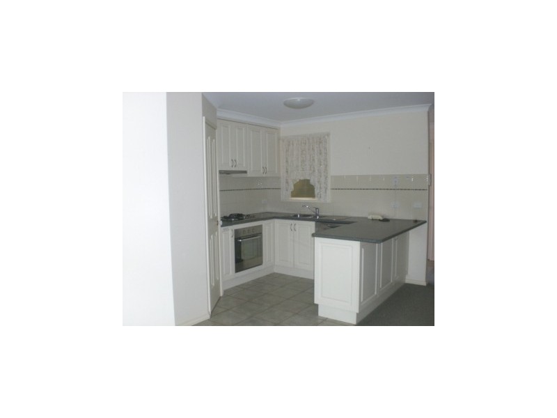 2/1 Johnson Court, Howlong NSW 2643