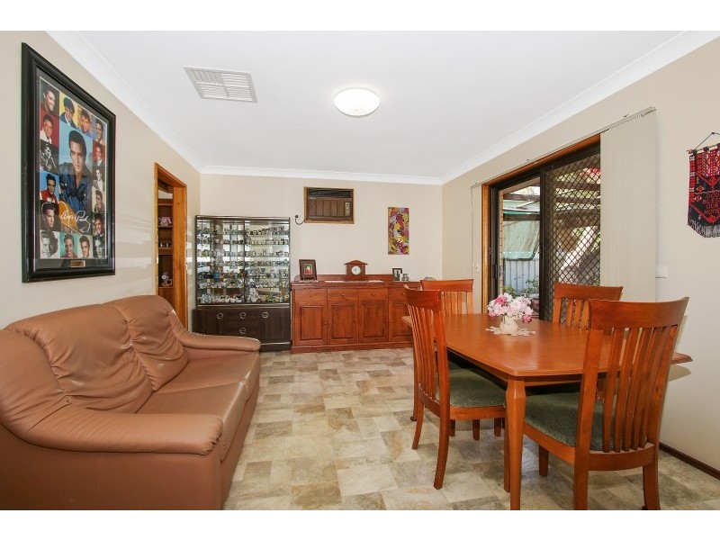 19 Wenke St, Walla Walla NSW 2659