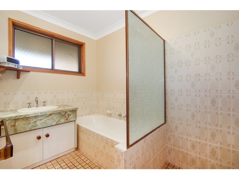 19 Wenke St, Walla Walla NSW 2659