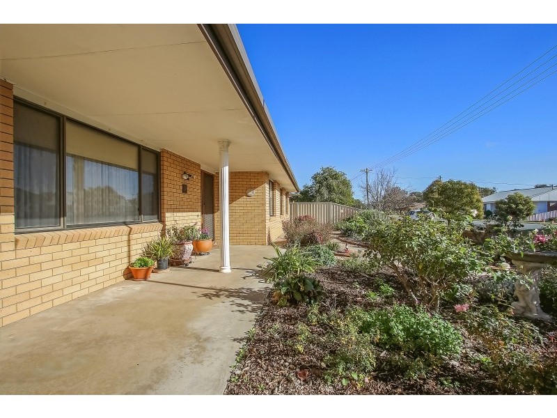 19 Wenke St, Walla Walla NSW 2659