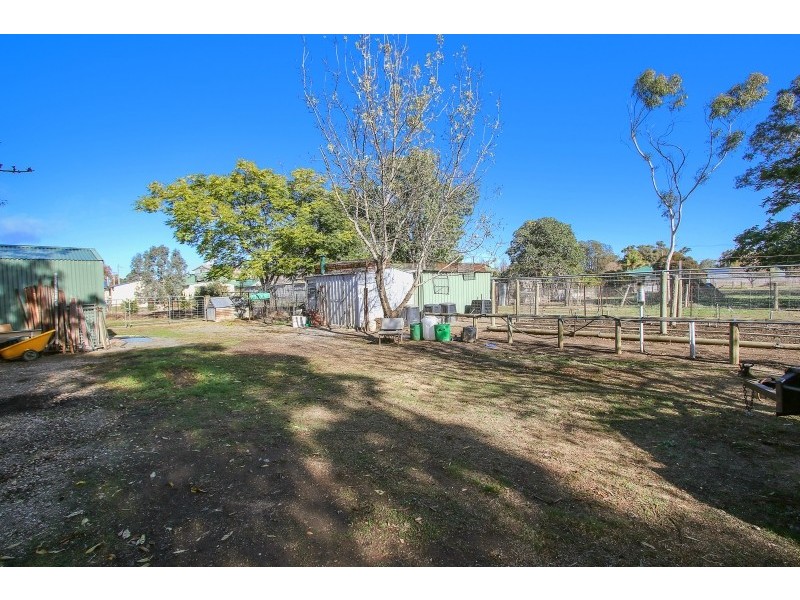 19 Wenke St, Walla Walla NSW 2659