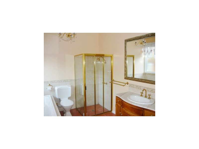 1040 Barooga Street, North Albury NSW 2640