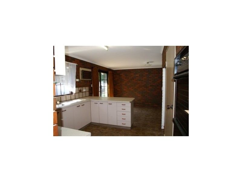 45 Russell Street, Howlong NSW 2643