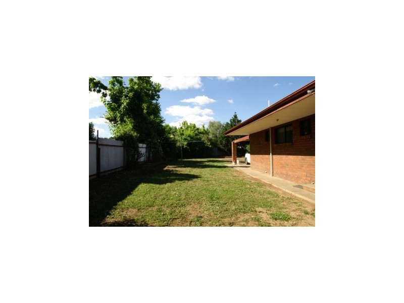 45 Russell Street, Howlong NSW 2643