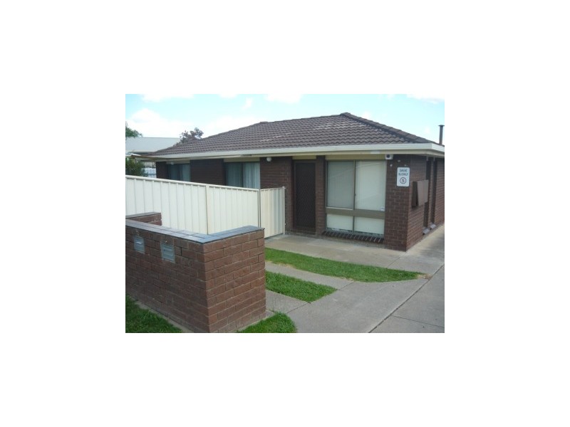 1/299 Kaitlers Road, Lavington NSW 2641