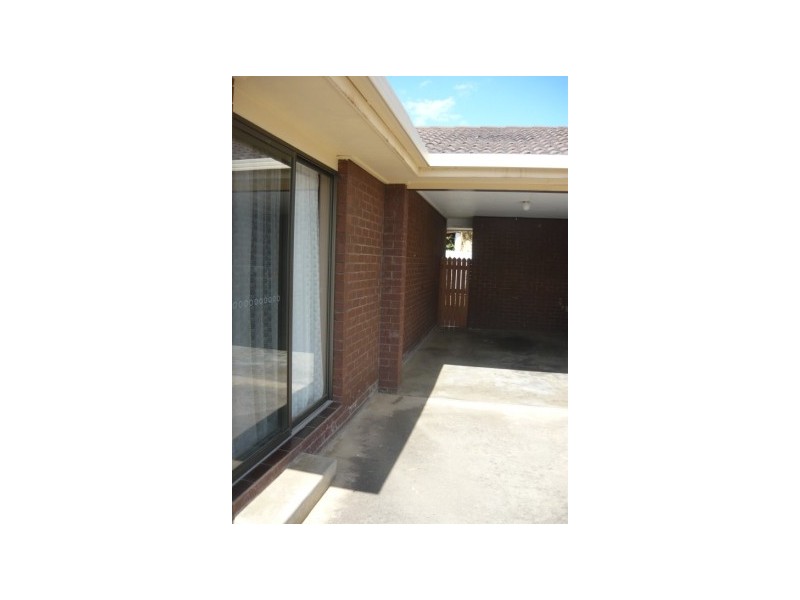 1/299 Kaitlers Road, Lavington NSW 2641