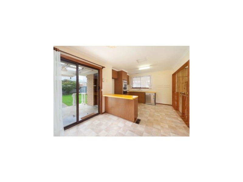 528  Regina Avenue, Albury NSW 2640