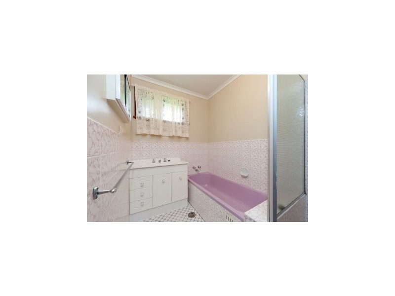 528  Regina Avenue, Albury NSW 2640