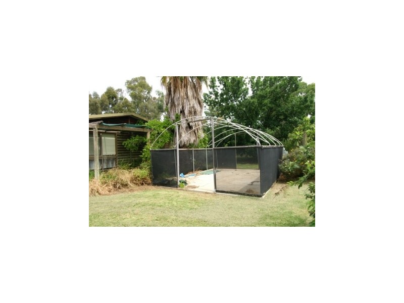 81 Hovell Street, Howlong NSW 2643