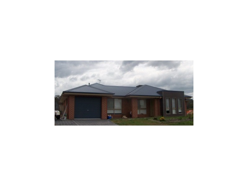 1/90 Royce Crescent, Lavington NSW 2641