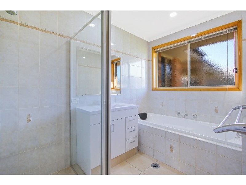 104 Rivergum Drive, East Albury NSW 2640