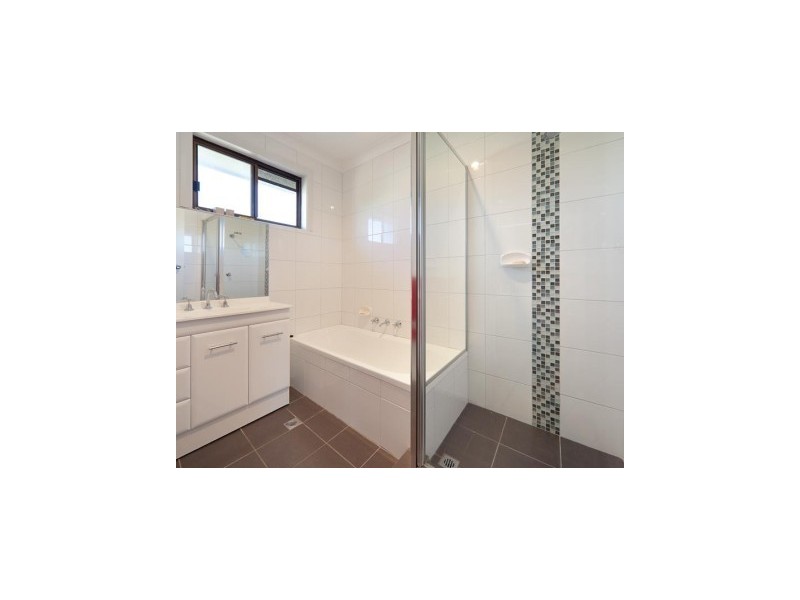 574 Heathwood Avenue, Lavington NSW 2641