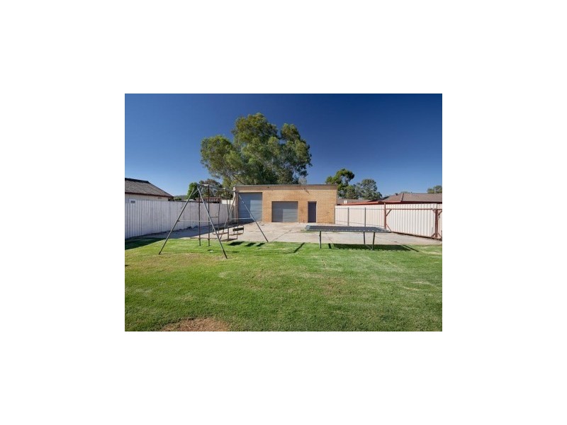 574 Heathwood Avenue, Lavington NSW 2641