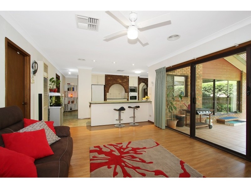 24 Sunwood Drive, Lavington NSW 2641