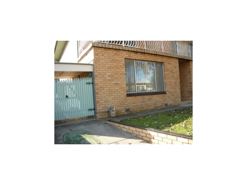 2/300 Norfolk Street, East Albury NSW 2640