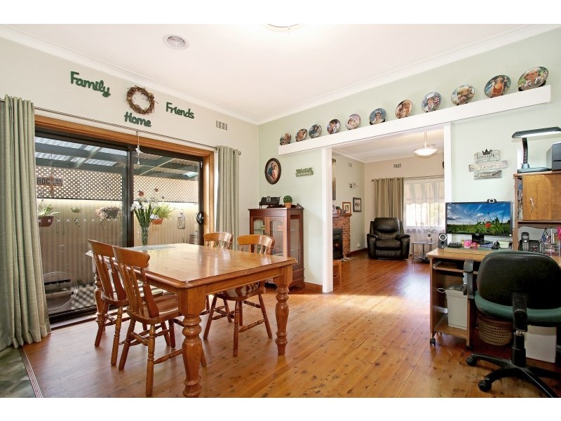 395 Kotthoff Street, Lavington NSW 2641