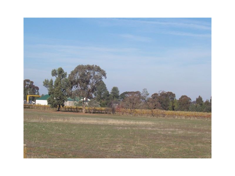 11 Gallagher Drive, Wahgunyah VIC 3687